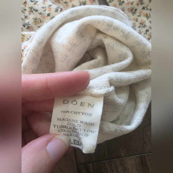 Dôen Paola Tee in Sunlit Secret Garden - Picture 9 of 13